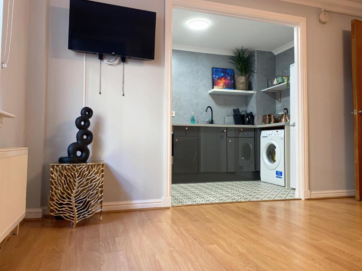 Private Main Door Lovely 2 Bedroom Apartment Edimburgo Exterior foto