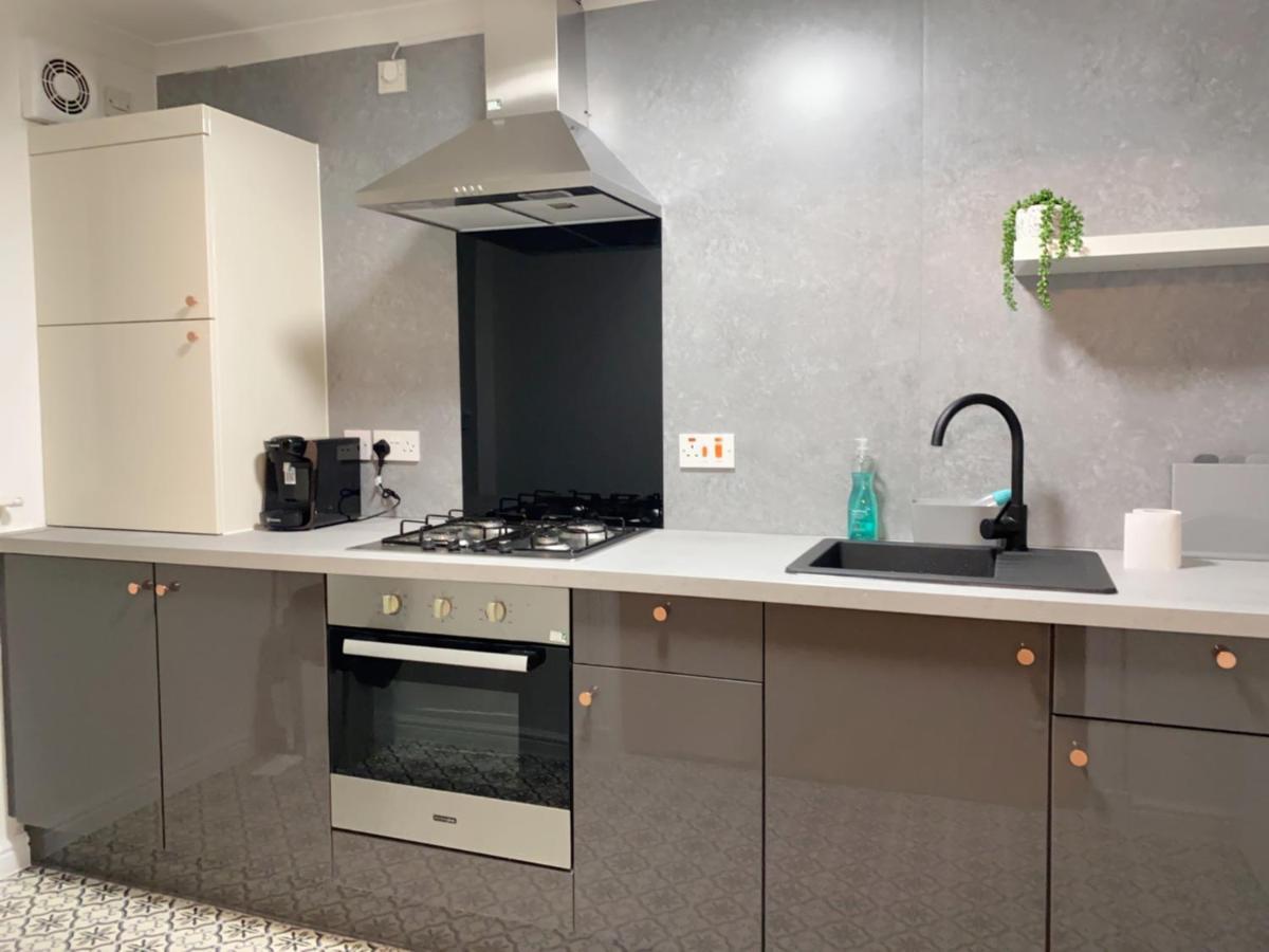 Private Main Door Lovely 2 Bedroom Apartment Edimburgo Exterior foto