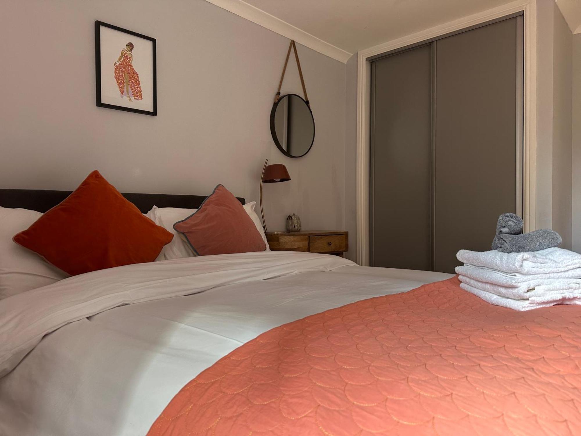 Private Main Door Lovely 2 Bedroom Apartment Edimburgo Exterior foto