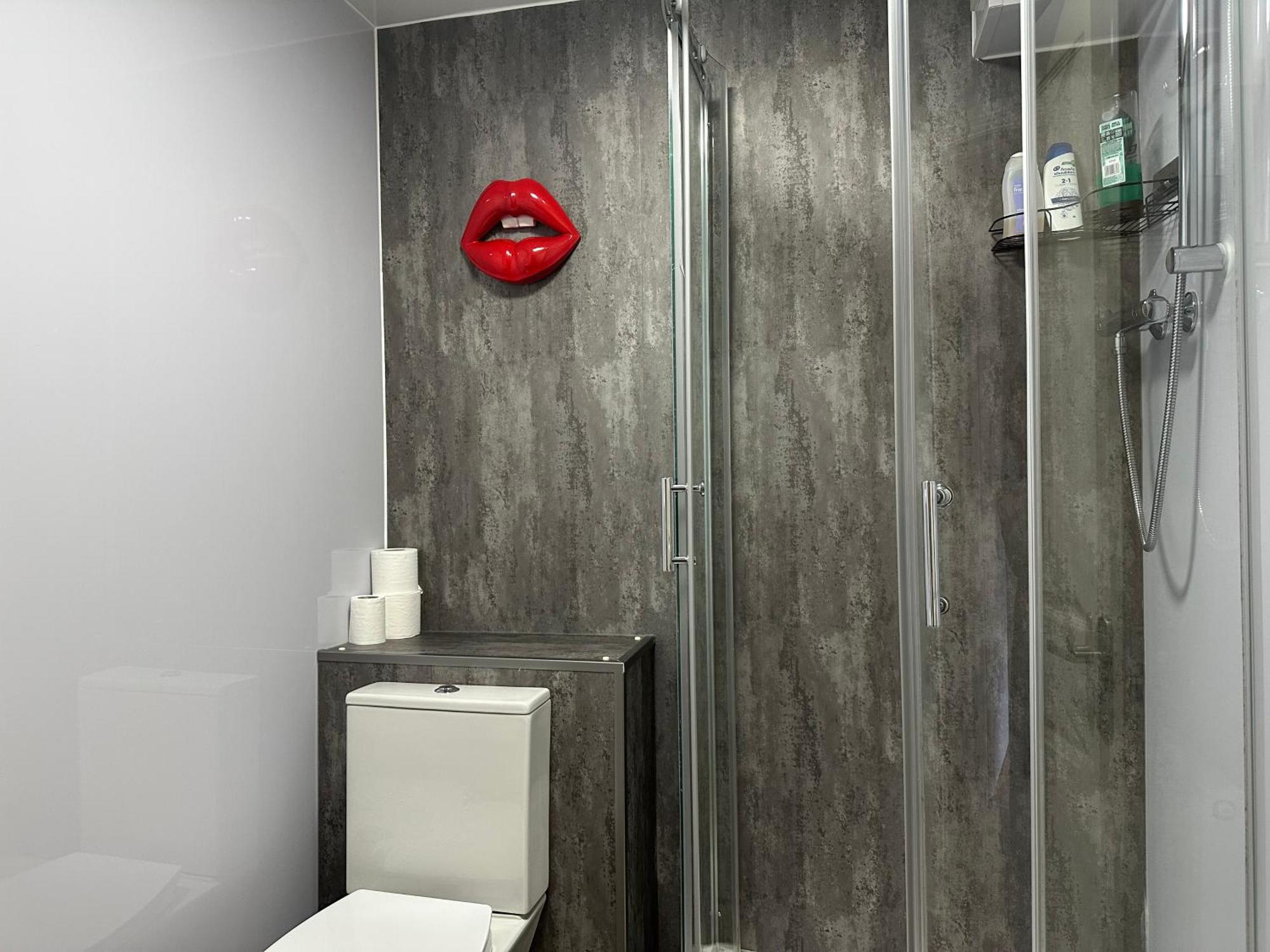 Private Main Door Lovely 2 Bedroom Apartment Edimburgo Exterior foto